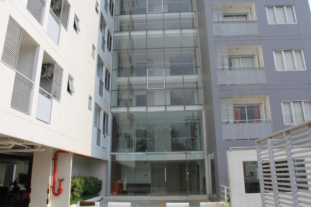 Utd Apartments Sukhumvit Ban Khlong Nang Li Buitenkant foto