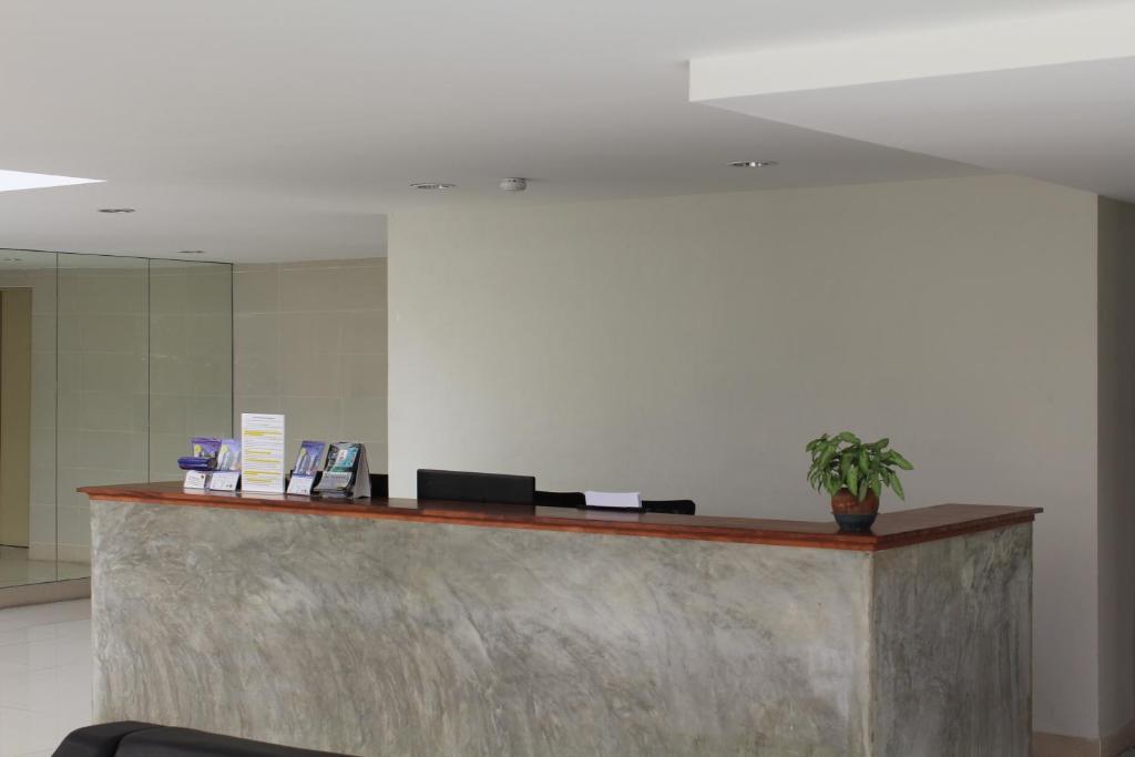 Utd Apartments Sukhumvit Ban Khlong Nang Li Buitenkant foto