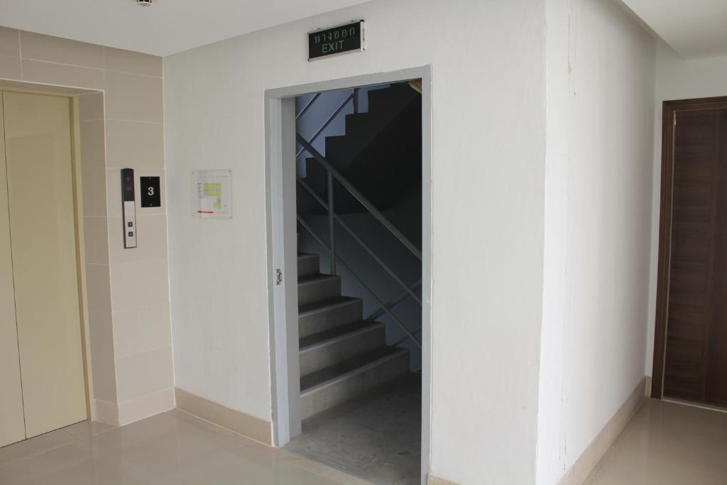 Utd Apartments Sukhumvit Ban Khlong Nang Li Buitenkant foto