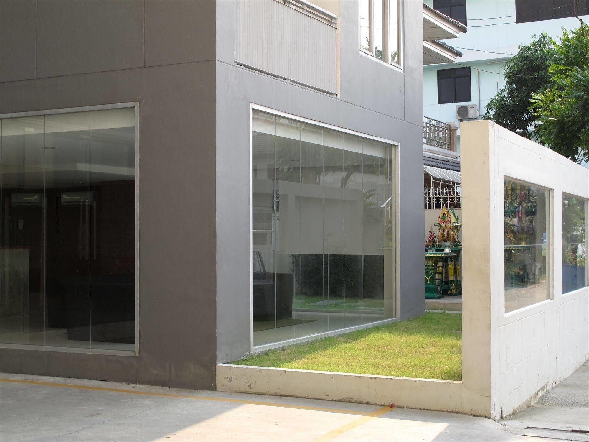 Utd Apartments Sukhumvit Ban Khlong Nang Li Buitenkant foto